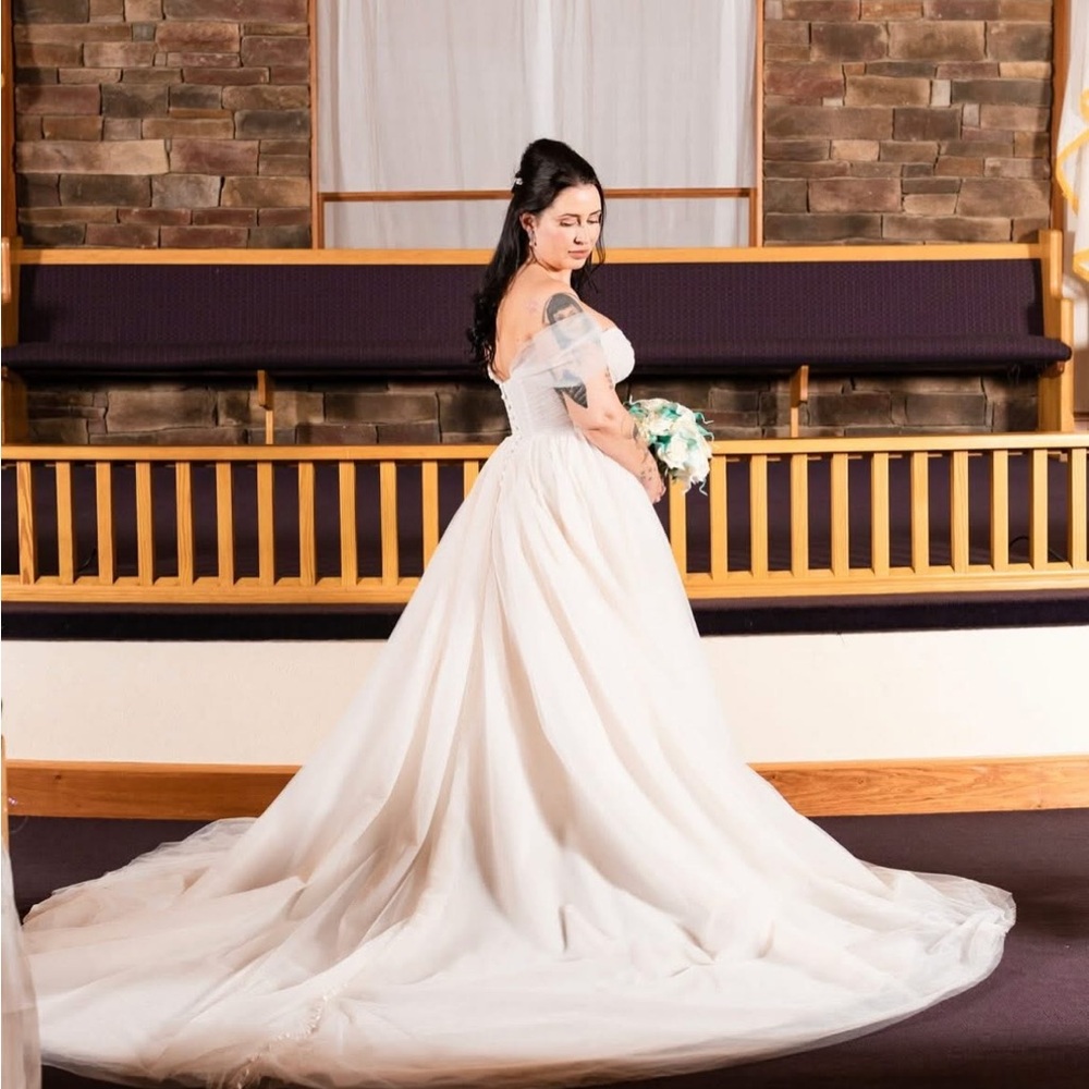 Allure Bridals White Wedding Dress
